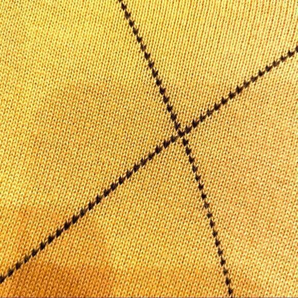 Greg Norman Golf Sweater Yellow V-Neck size Large - Picture 9 of 16